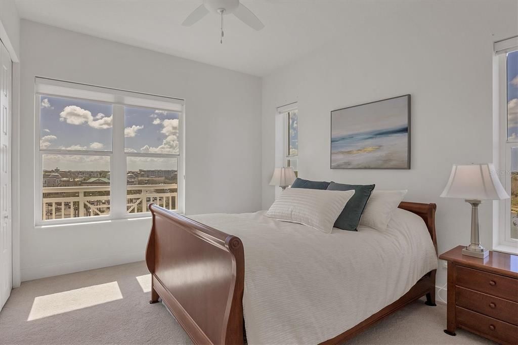 Active With Contract: $1,000,000 (3 beds, 2 baths, 2306 Square Feet)