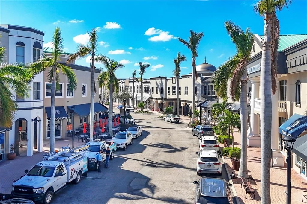 Active With Contract: $1,000,000 (3 beds, 2 baths, 2306 Square Feet)