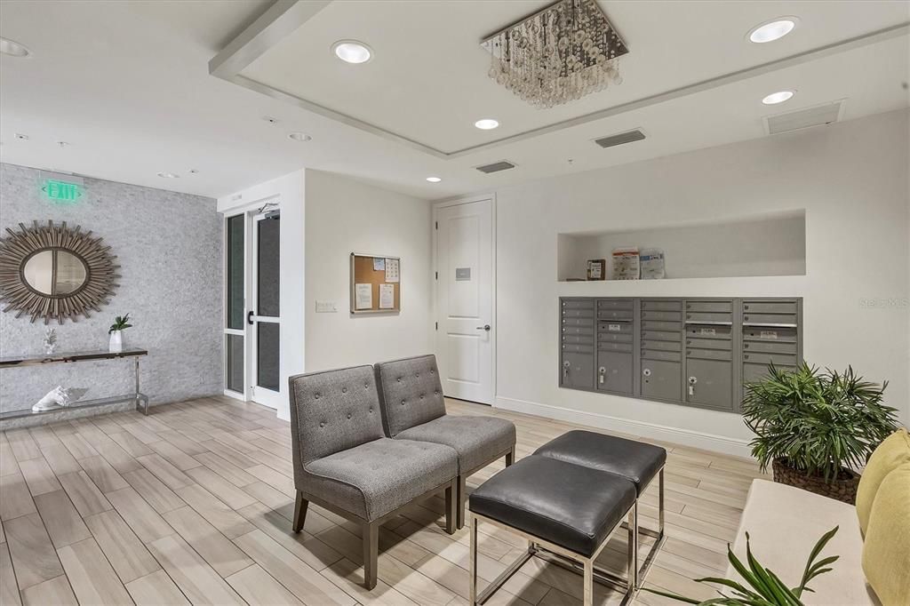 Active With Contract: $1,000,000 (3 beds, 2 baths, 2306 Square Feet)