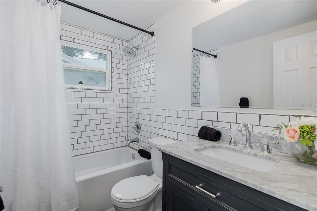For Sale: $269,900 (3 beds, 2 baths, 1282 Square Feet)