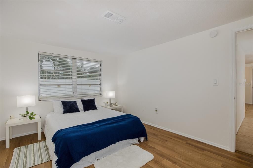 For Sale: $269,900 (3 beds, 2 baths, 1282 Square Feet)