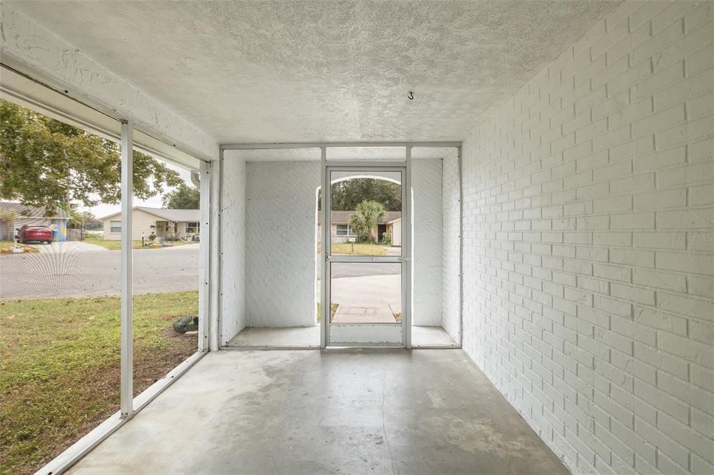 For Sale: $269,900 (3 beds, 2 baths, 1282 Square Feet)