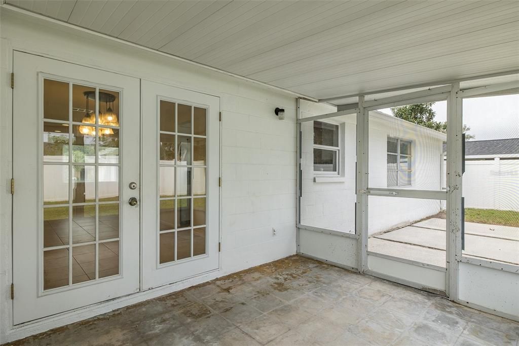 For Sale: $269,900 (3 beds, 2 baths, 1282 Square Feet)