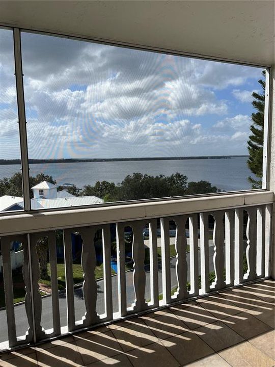 For Rent: $2,000 (2 beds, 2 baths, 1209 Square Feet)