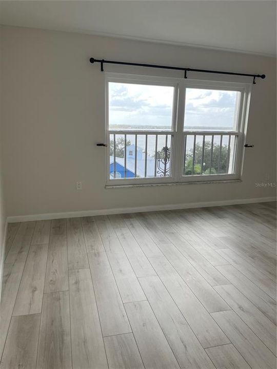 For Rent: $2,000 (2 beds, 2 baths, 1209 Square Feet)