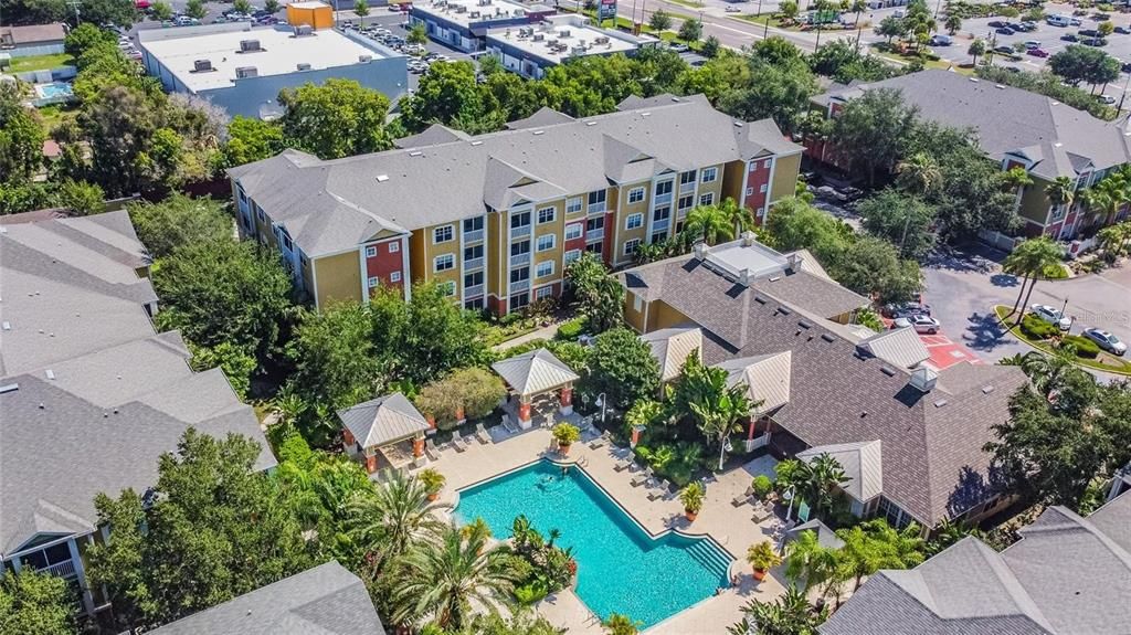 Active With Contract: $265,000 (2 beds, 1 baths, 978 Square Feet)