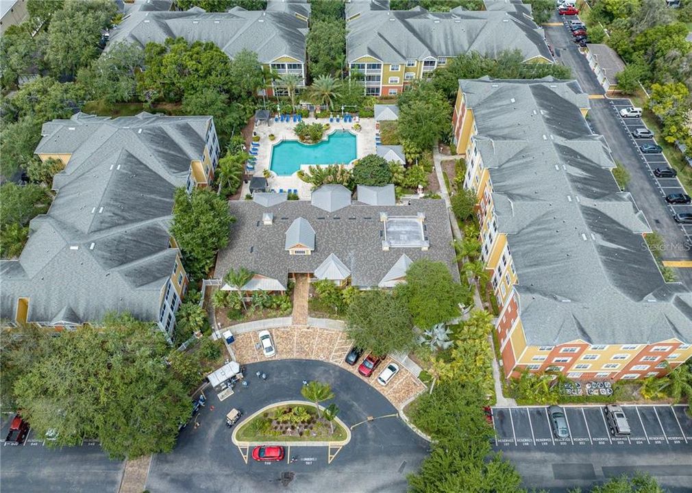 Active With Contract: $265,000 (2 beds, 1 baths, 978 Square Feet)