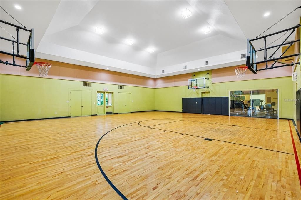 Active With Contract: $265,000 (2 beds, 1 baths, 978 Square Feet)