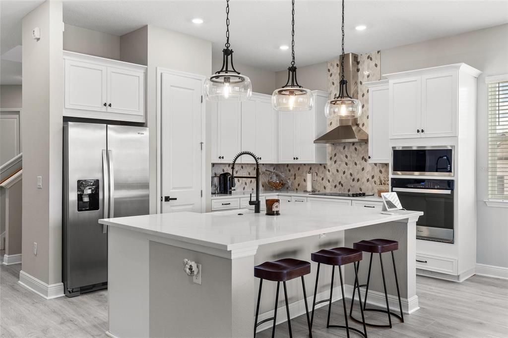 待售: $695,000 (4 贝兹, 2 浴室, 2906 平方英尺)