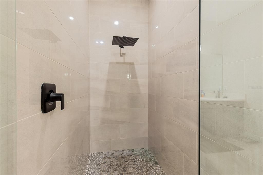 待售: $695,000 (4 贝兹, 2 浴室, 2906 平方英尺)