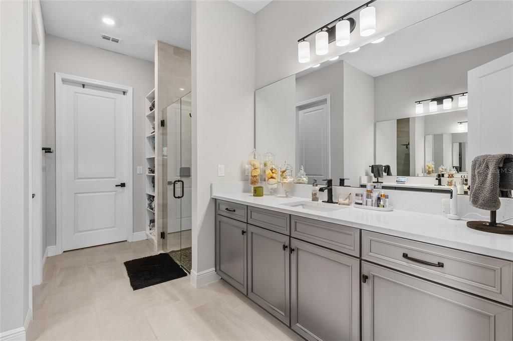 待售: $695,000 (4 贝兹, 2 浴室, 2906 平方英尺)