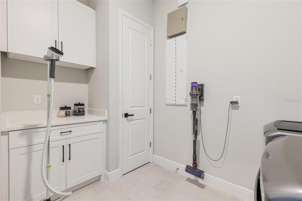 待售: $695,000 (4 贝兹, 2 浴室, 2906 平方英尺)