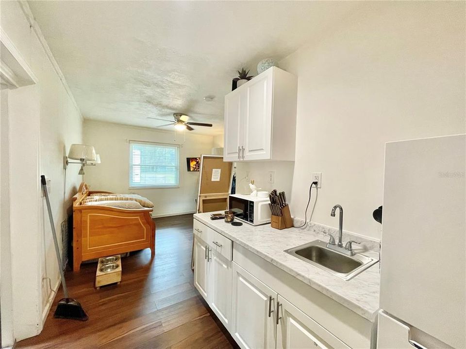 待售: $349,900 (4 贝兹, 3 浴室, 1652 平方英尺)