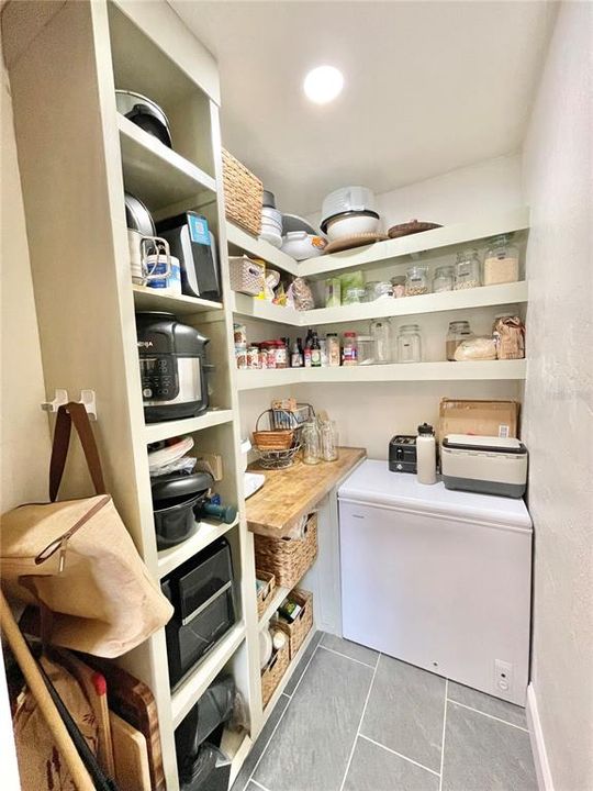 待售: $349,900 (4 贝兹, 3 浴室, 1652 平方英尺)