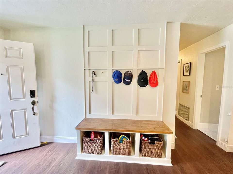 待售: $349,900 (4 贝兹, 3 浴室, 1652 平方英尺)