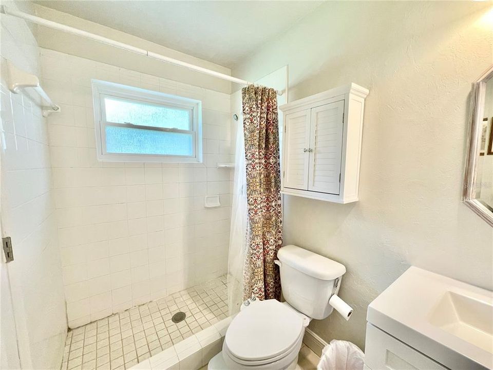 待售: $349,900 (4 贝兹, 3 浴室, 1652 平方英尺)