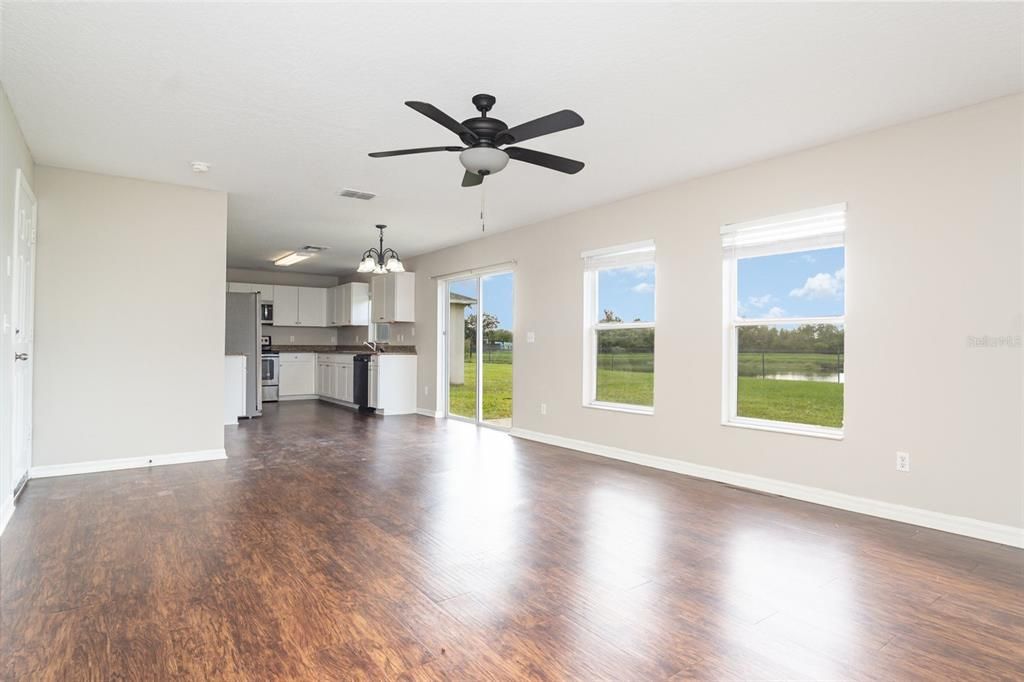 待售: $449,900 (4 贝兹, 2 浴室, 2586 平方英尺)