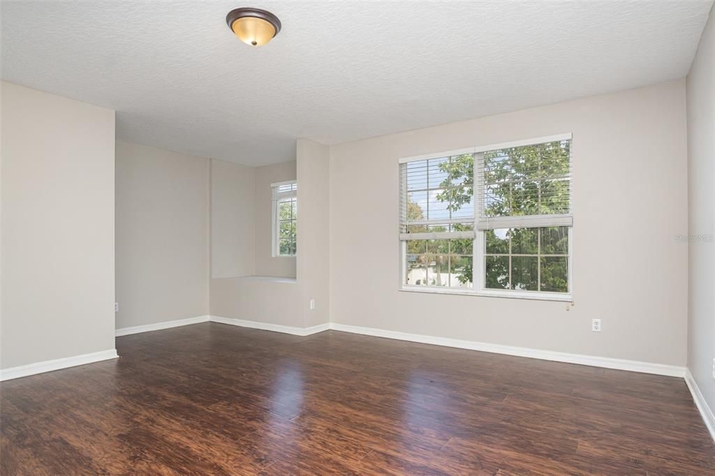 待售: $449,900 (4 贝兹, 2 浴室, 2586 平方英尺)