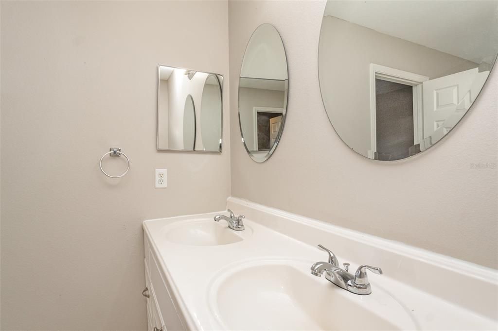 待售: $449,900 (4 贝兹, 2 浴室, 2586 平方英尺)