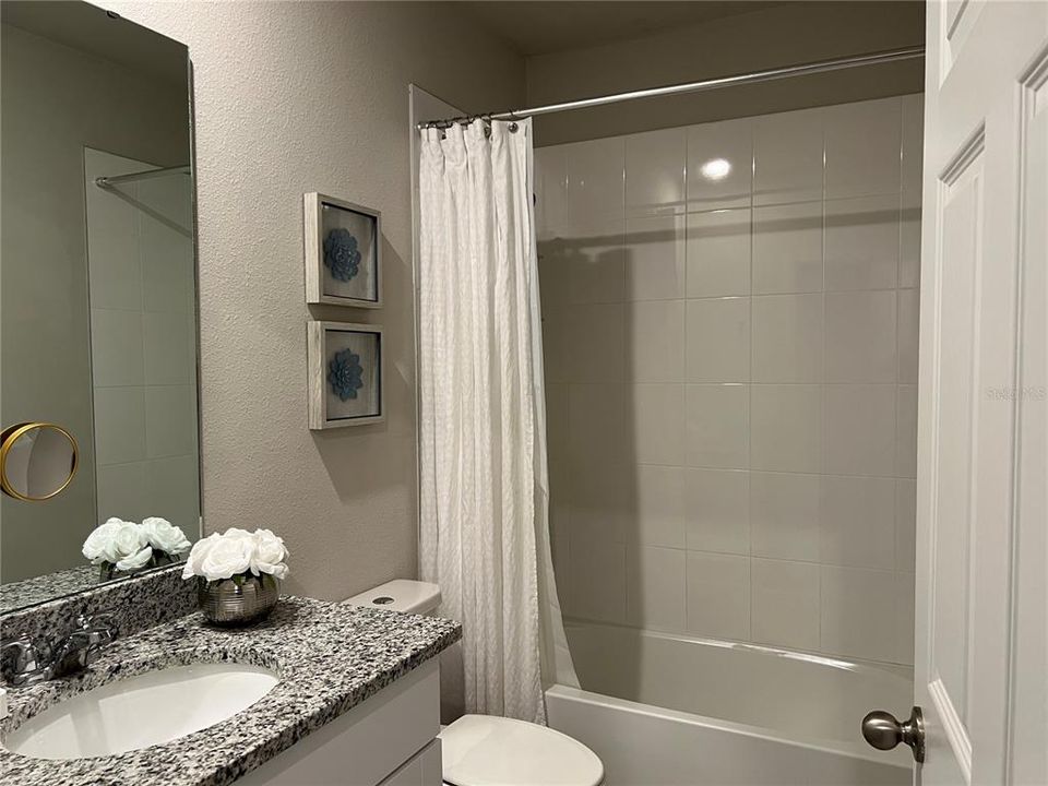 Под контрактом: $2,990 (4 спален, 2 ванн, 1678 Квадратных фут)