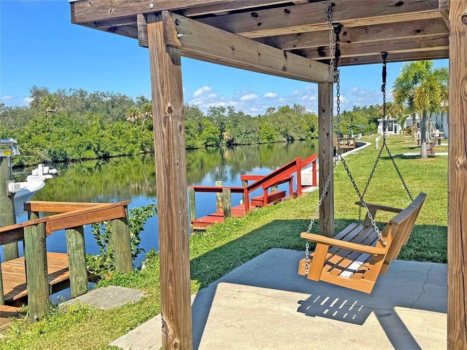 На продажу: $89,900 (2 спален, 2 ванн, 840 Квадратных фут)