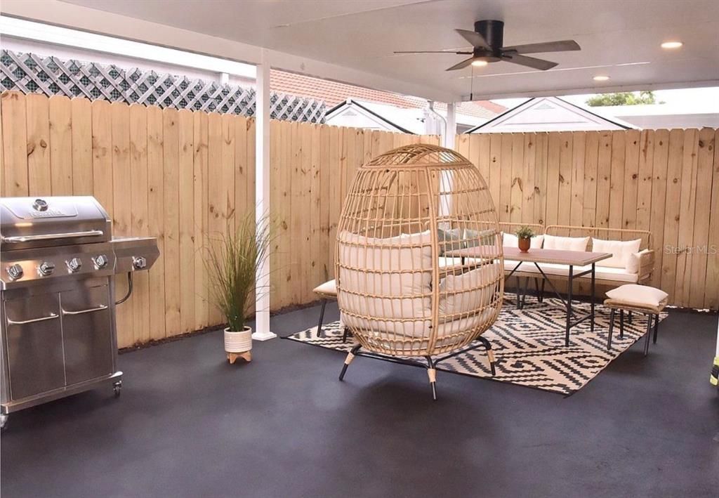 合同活跃: $499,999 (3 贝兹, 2 浴室, 1224 平方英尺)