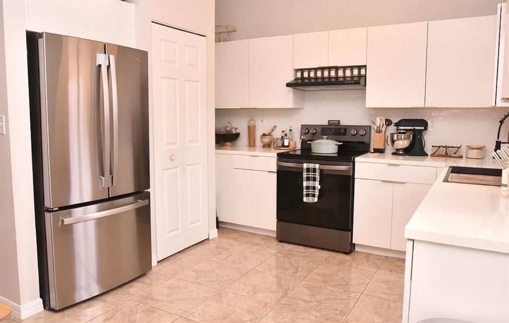 合同活跃: $499,999 (3 贝兹, 2 浴室, 1224 平方英尺)