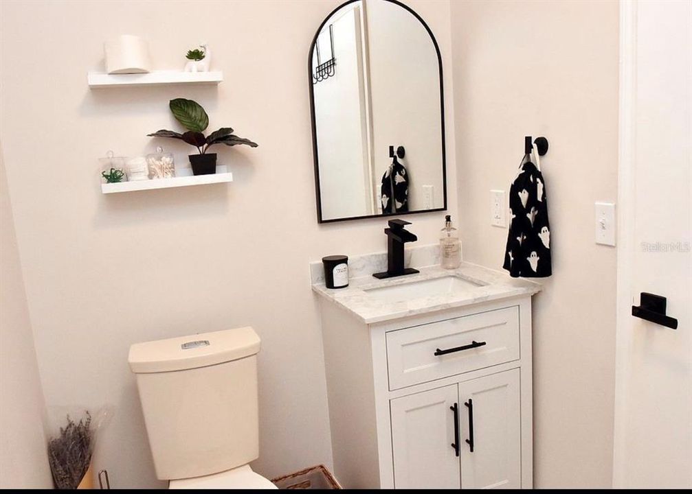 合同活跃: $499,999 (3 贝兹, 2 浴室, 1224 平方英尺)