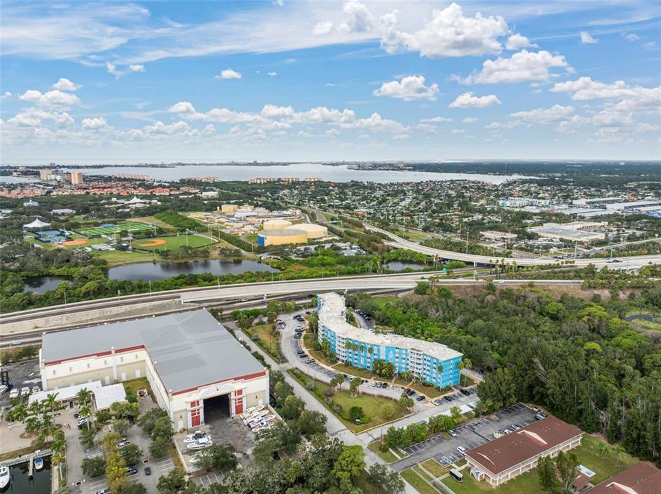 For Sale: $76,900 (1 beds, 1 baths, 708 Square Feet)