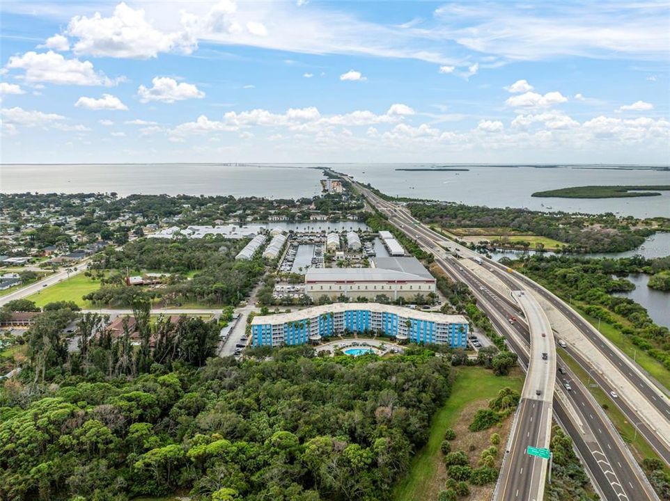 For Sale: $76,900 (1 beds, 1 baths, 708 Square Feet)