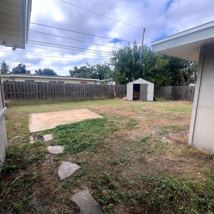 Active With Contract: $265,000 (4 beds, 2 baths, 1392 Square Feet)