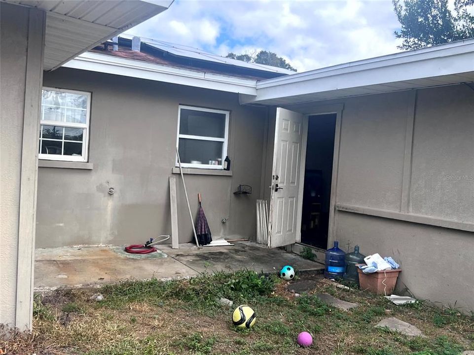 Active With Contract: $265,000 (4 beds, 2 baths, 1392 Square Feet)