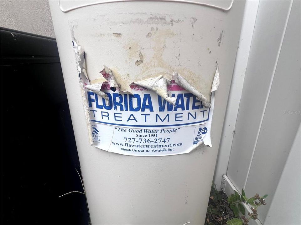 Active With Contract: $265,000 (4 beds, 2 baths, 1392 Square Feet)