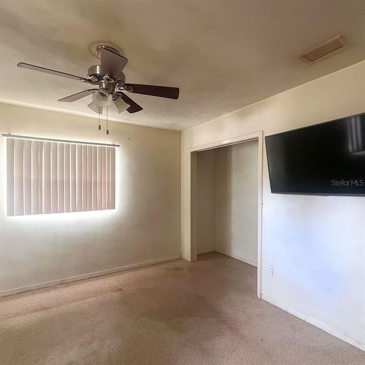 Active With Contract: $265,000 (4 beds, 2 baths, 1392 Square Feet)