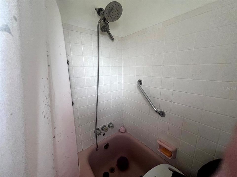 Active With Contract: $265,000 (4 beds, 2 baths, 1392 Square Feet)