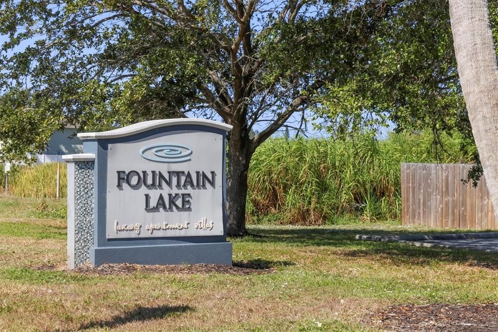 For Sale: $123,900 (2 beds, 2 baths, 962 Square Feet)