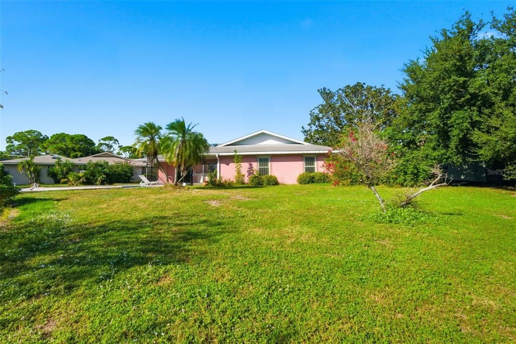 Active With Contract: $525,000 (3 beds, 2 baths, 1847 Square Feet)