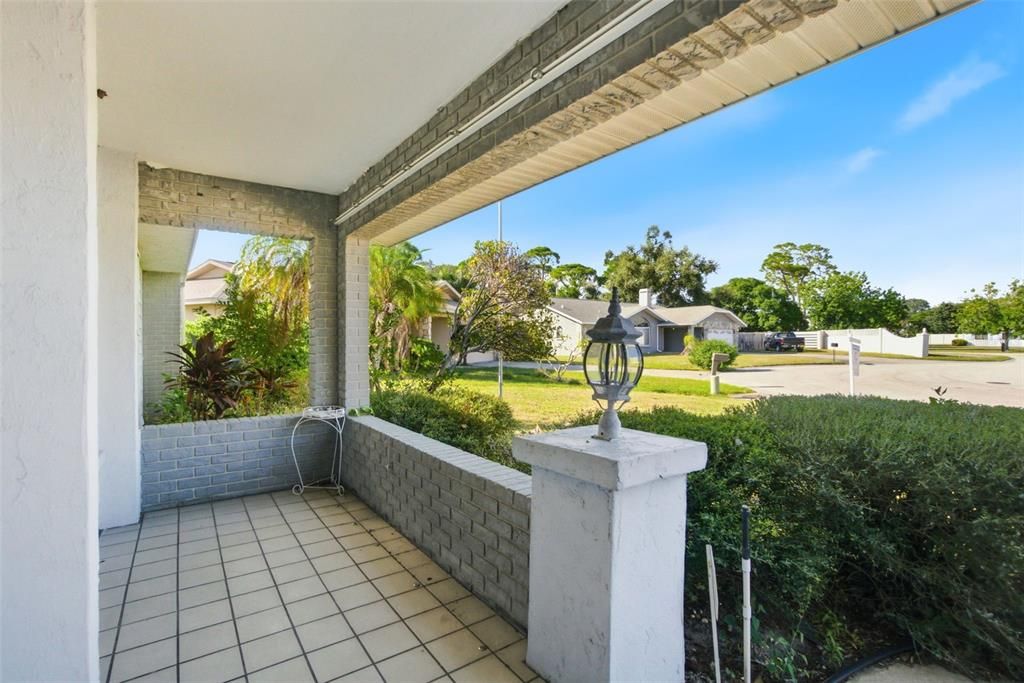 Active With Contract: $525,000 (3 beds, 2 baths, 1847 Square Feet)