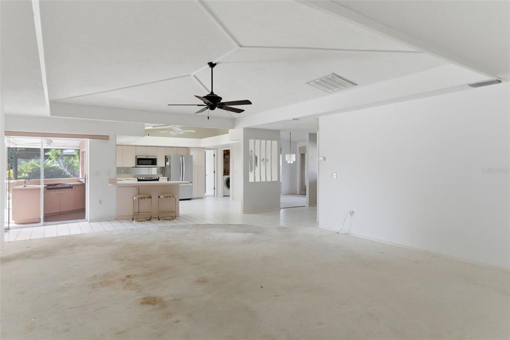 Active With Contract: $525,000 (3 beds, 2 baths, 1847 Square Feet)