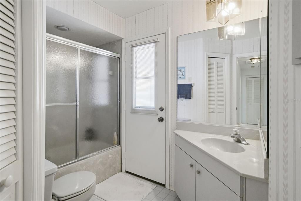 Active With Contract: $525,000 (3 beds, 2 baths, 1847 Square Feet)