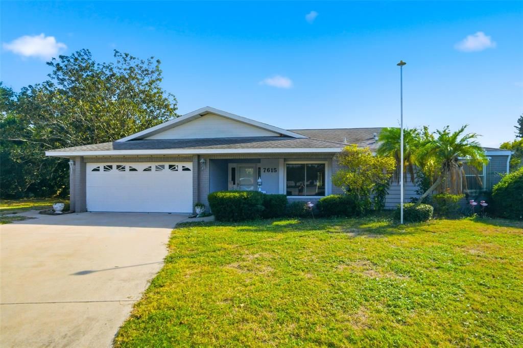 Active With Contract: $525,000 (3 beds, 2 baths, 1847 Square Feet)