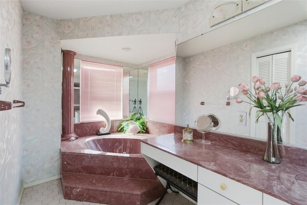 Active With Contract: $525,000 (3 beds, 2 baths, 1847 Square Feet)