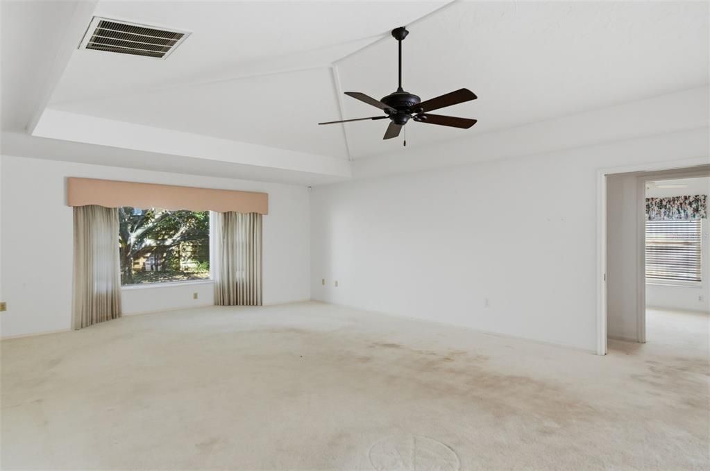 Active With Contract: $525,000 (3 beds, 2 baths, 1847 Square Feet)