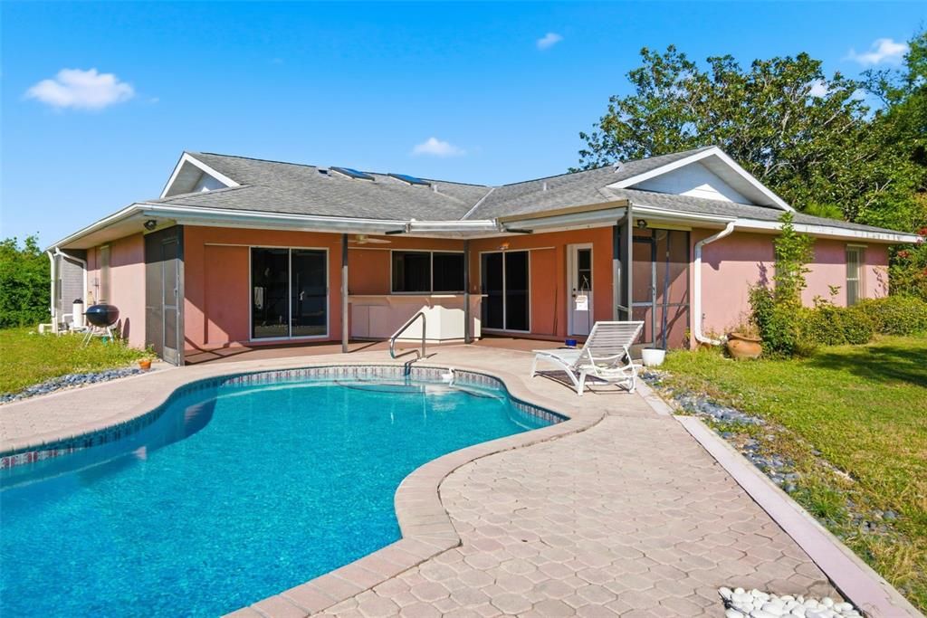 Active With Contract: $525,000 (3 beds, 2 baths, 1847 Square Feet)