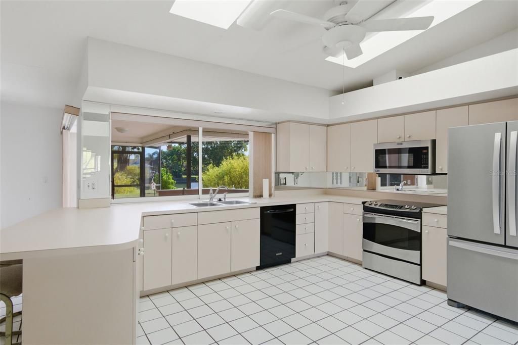 Active With Contract: $525,000 (3 beds, 2 baths, 1847 Square Feet)