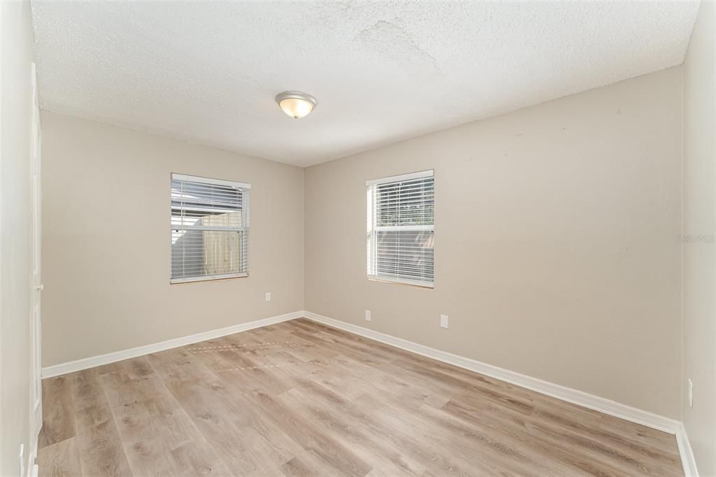 待售: $254,700 (3 贝兹, 2 浴室, 1380 平方英尺)