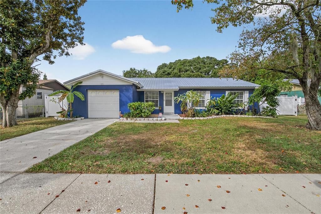 Recently Sold: $299,999 (3 beds, 2 baths, 1235 Square Feet)