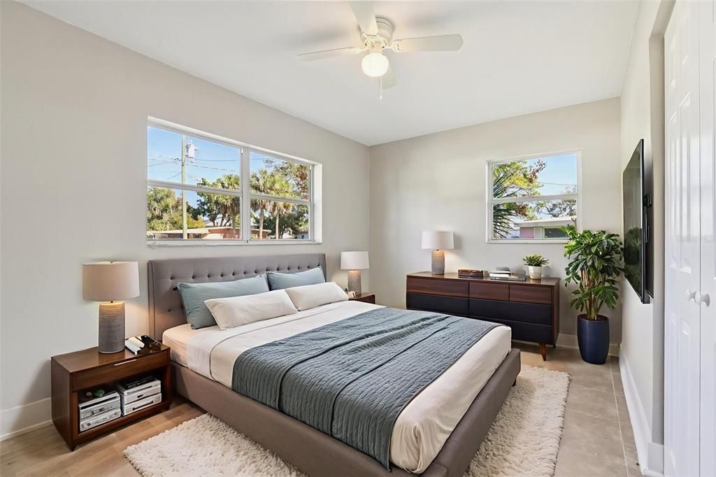 待售: $189,000 (2 贝兹, 1 浴室, 720 平方英尺)