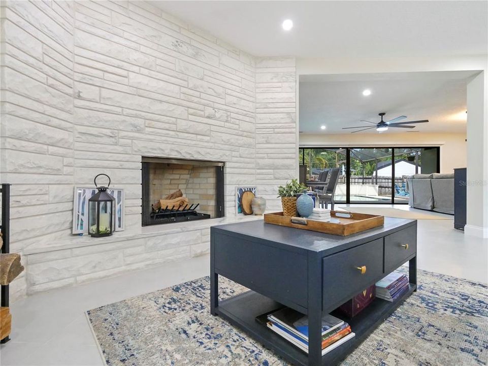 На продажу: $829,900 (4 спален, 3 ванн, 2884 Квадратных фут)