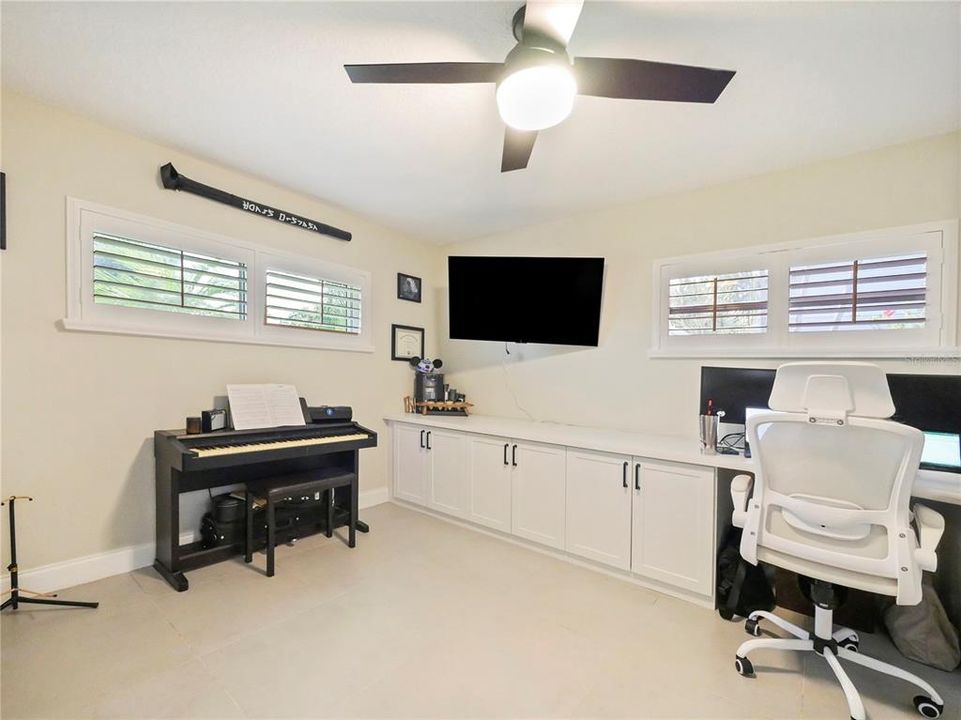 На продажу: $829,900 (4 спален, 3 ванн, 2884 Квадратных фут)